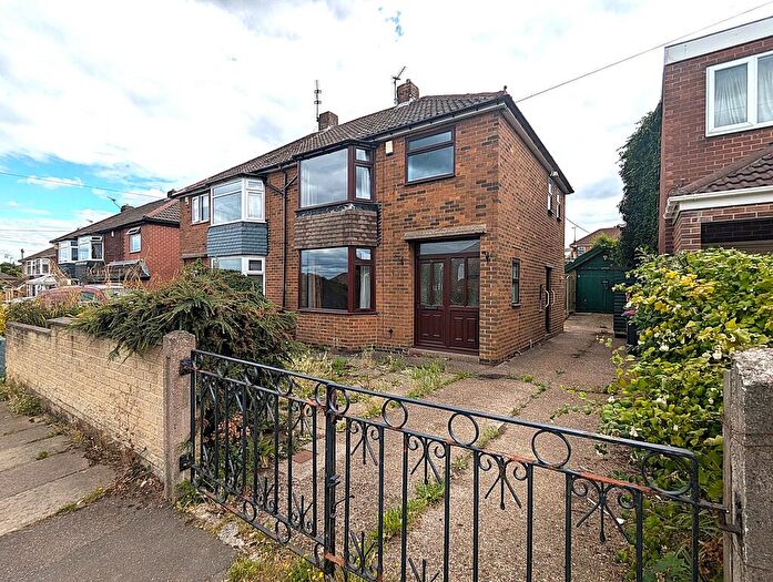 3 Bedroom Semi-Detached House For Sale In Gallow Tree Road, Rotherham, S65