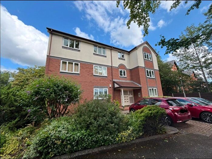 2 Bedroom Apartment To Rent In The Hollies, - Eccles Old Road, Salford, Greater Manchester, M6
