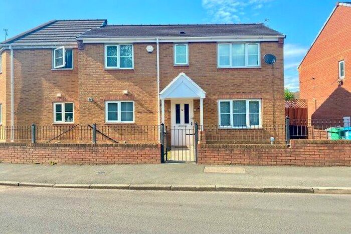 3 Bedroom Property To Rent In Fairy Lane, Manchester, M8