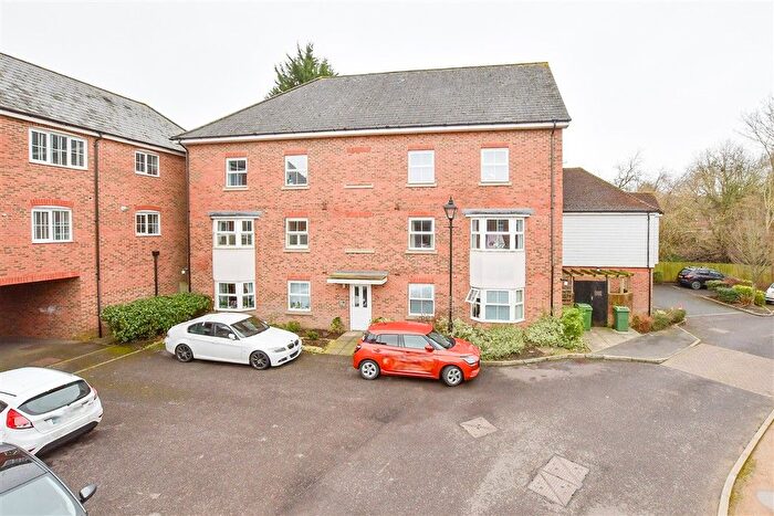 1 Bedroom Flat For Sale In Edelin Road, Bearsted, Maidstone, Kent, ME14