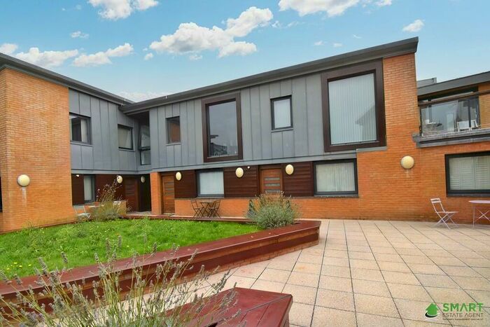 2 Bedroom Maisonette To Rent In Bedford Street, Exeter, EX1