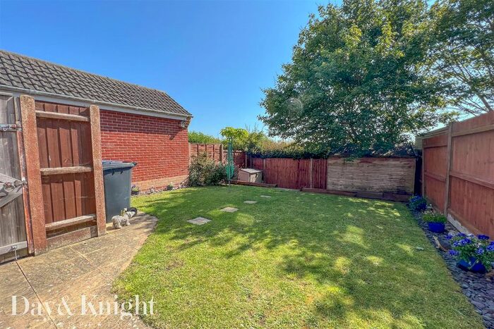 2 Bedroom Semi-Detached House For Sale In Poppy Close, Worlingham, Beccles, NR34