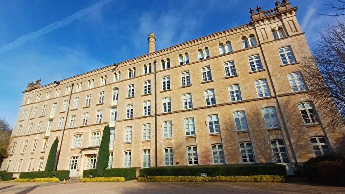 1 Bedroom Flat For Sale In Bliss Mill, Chipping Norton, OX7