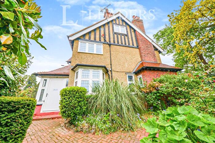1 Bedroom Flat To Rent In Stanley Lodge, St. Peters Street, AL1