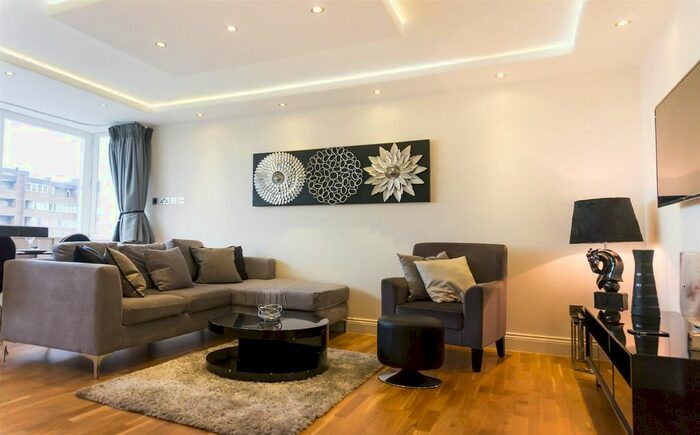 2 Bedroom Flat To Rent In Porchester Place, London, W2