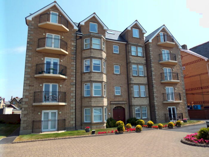 3 Bedroom Apartment To Rent In Nicoll Court, North Promenade, FY8