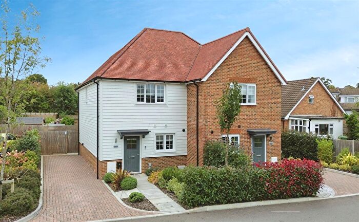 2 Bedroom Semi-Detached House For Sale In Elizabeth Gardens, Northiam, TN31