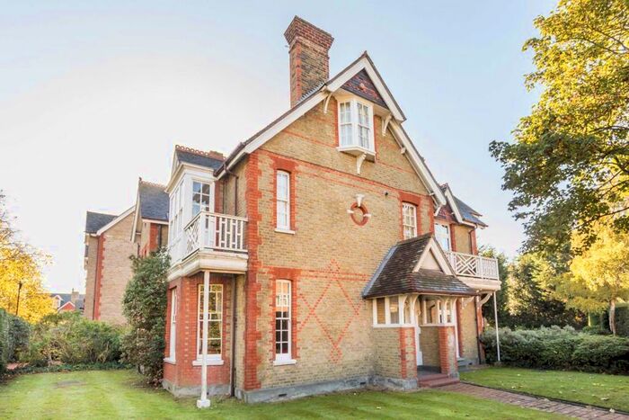 1 Bedroom Flat To Rent In Church Lane, London, SW19