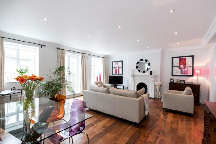 4 Bedroom Apartment To Rent In Transept Street, Marylebone, London, NW1