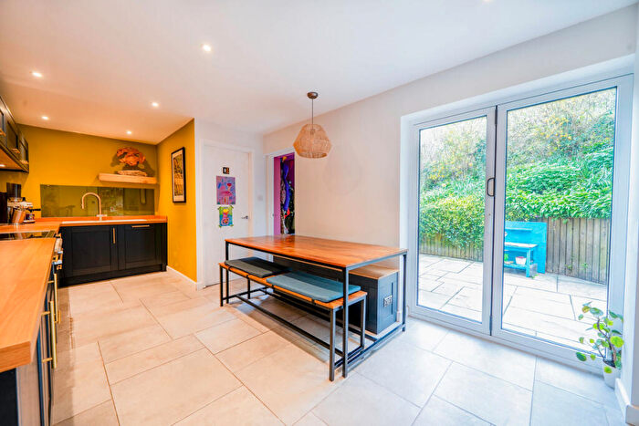 3 Bedroom Semi-Detached House For Sale In Stevens Way, Stroud, GL6