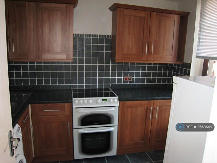 2 Bedroom Flat To Rent In Albert Street, Dundee, DD4