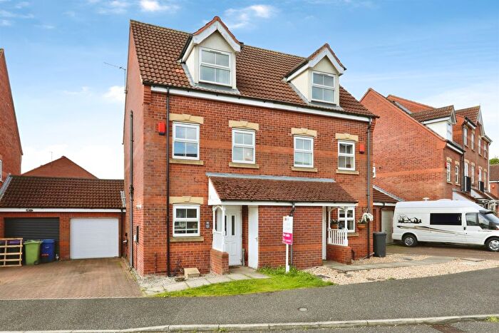 3 Bedroom Semi-Detached House For Sale In Birchwood View, Gainsborough, DN21