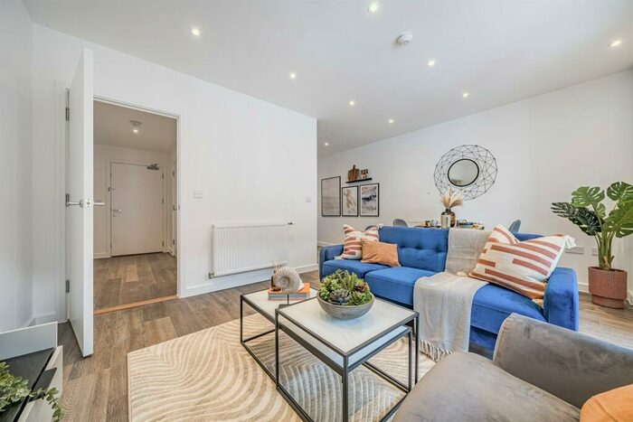 1 Bedroom Apartment To Rent In Bed Nd Floor Satin At Capercaillie Court In Elements, Enfield, EN3