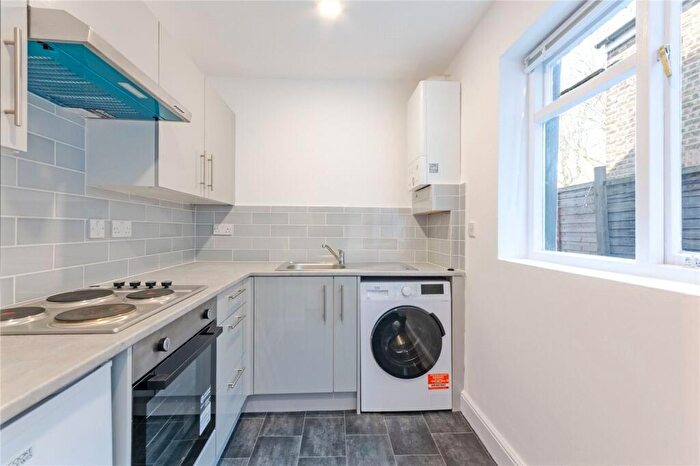 2 Bedroom Flat To Rent In Fortunegate Road, Harlesden, NW10