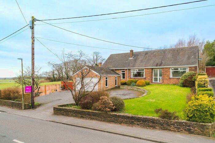 4 Bedroom Detached Bungalow To Rent In Liverpool Road, Bickerstaffe, L39