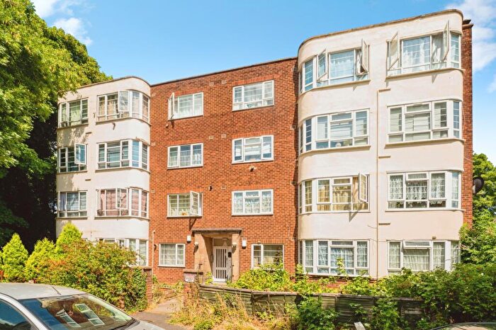 4 Bedroom Flat For Sale In Lyndon Close, Birmingham, B20