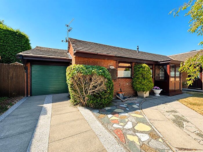 2 Bedroom Semi-Detached Bungalow For Sale In Stable Close, Littlethorpe, Leicester, LE19