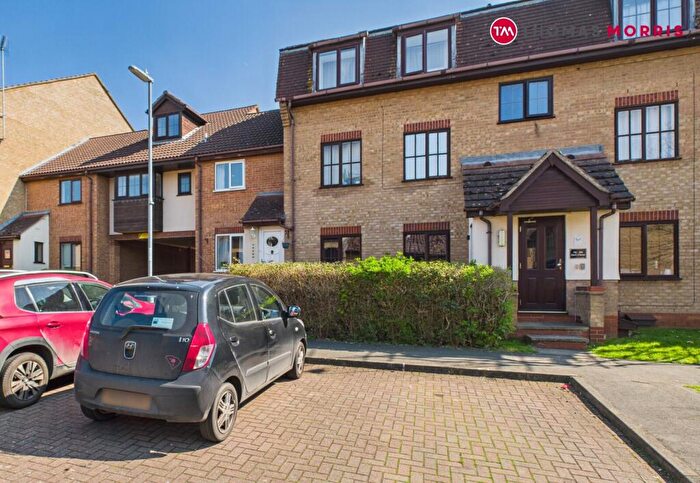2 Bedroom Apartment For Sale In Dart Close, St. Ives, Cambridgeshire, PE27