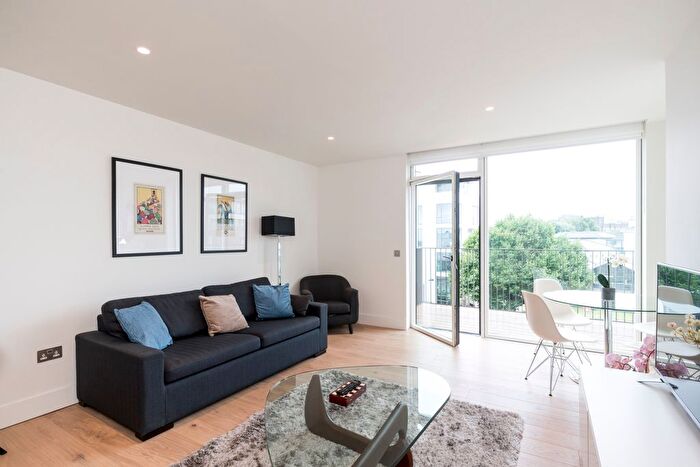 1 Bedroom Flat For Sale In West Row, London, W10