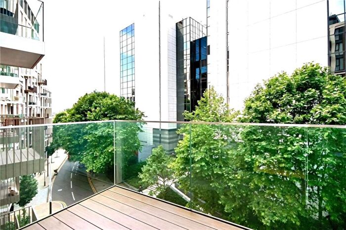 2 Bedroom Apartment To Rent In Admiralty House, Vaughan Way, London, E1W