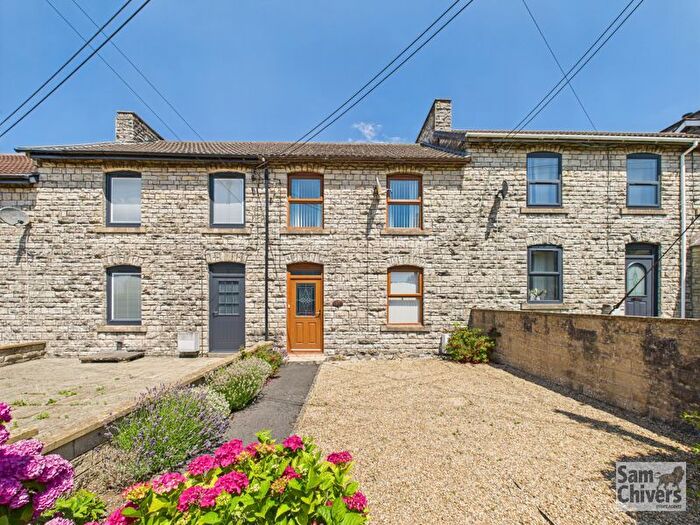 3 Bedroom Terraced House For Sale In Frome Road, Radstock, BA3