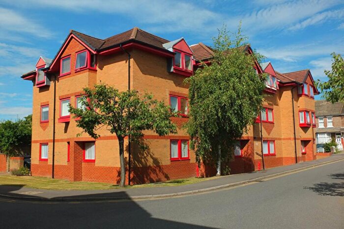 1 Bedroom Flat For Sale In Franklynn Road, Haywards Heath, RH16