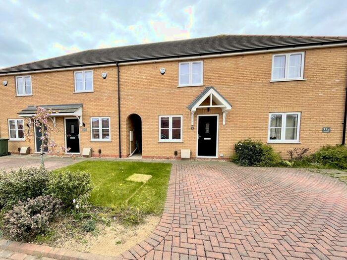 2 Bedroom Terraced House To Rent In Trefoil Close, Scartho, DN33