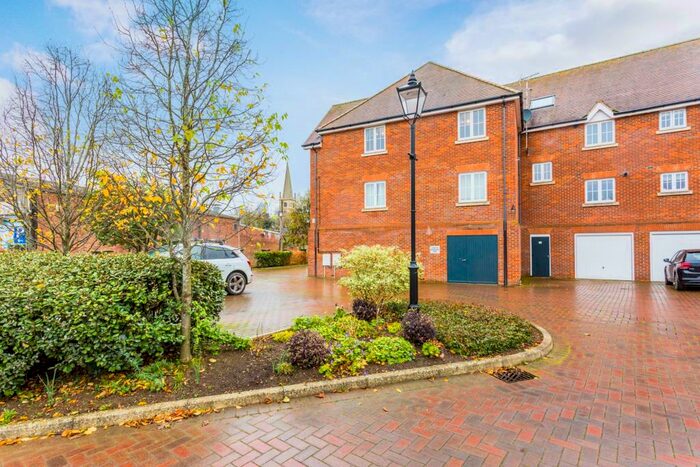 2 Bedroom Apartment To Rent In Coopers Wharf, Ford Street, Buckingham, MK18