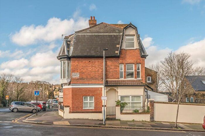 4 Bedroom Terraced House For Sale In Bramshot Avenue, Charlton, SE7