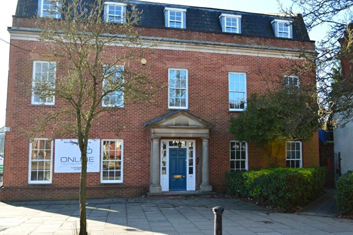 1 Bedroom Flat To Rent In Broad Street, Wokingham, RG40