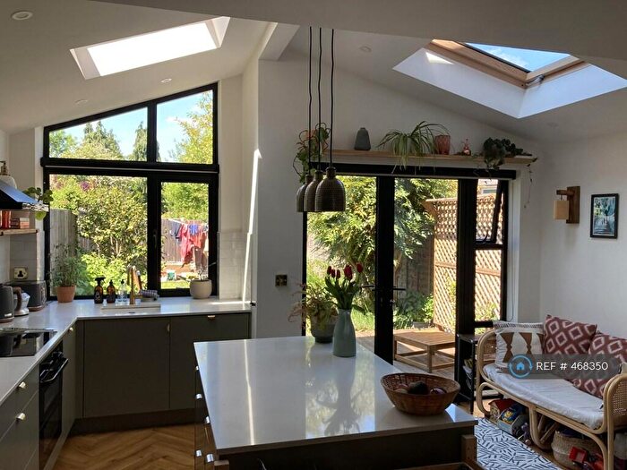 3 Bedroom Terraced House To Rent In Shutlock Lane, Birmingham, B13