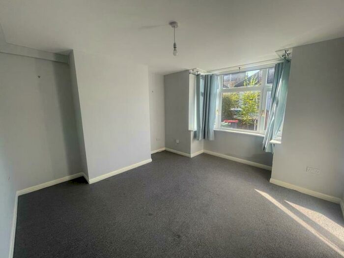 2 Bedroom Terraced House To Rent In Greyshiels Avenue, Headingley, LS6