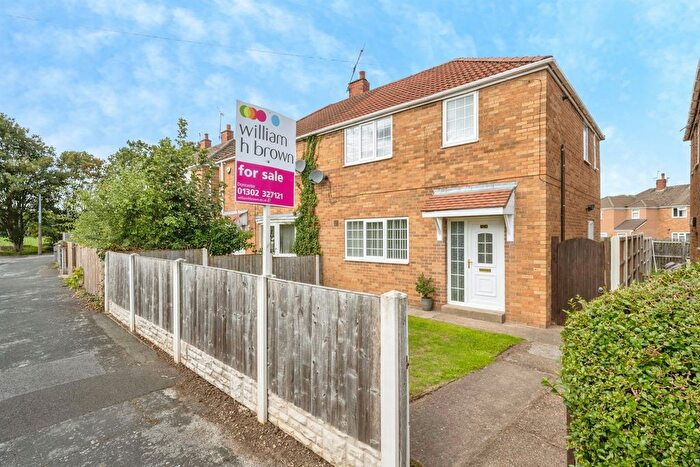 3 Bedroom Semi-Detached House For Sale In Shakespeare Avenue, Campsall, Doncaster, DN6