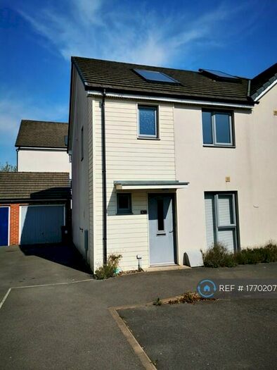 3 Bedroom Semi-Detached House To Rent In Wider Mead, Bristol, BS16