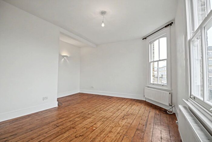 2 Bedroom Flat To Rent In Highgate Road, Kentish Town, London, NW5