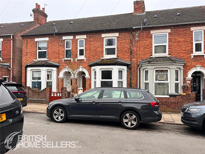 3 Bedroom Terraced House For Sale In Gladstone Street, Bedford, Bedfordshire, MK41