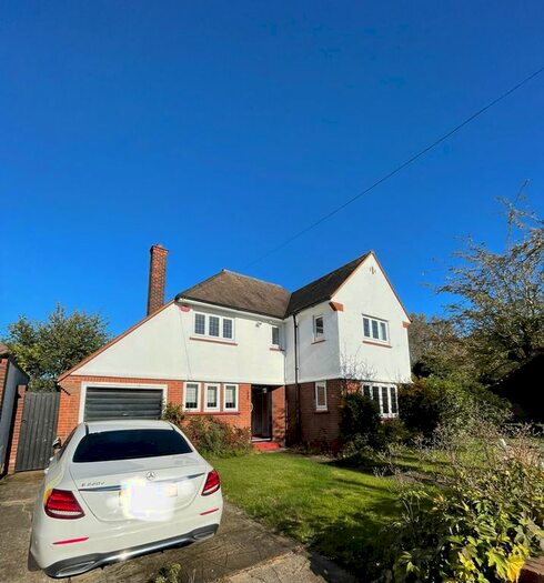 4 Bedroom Detached House To Rent In College Avenue, Grays RM17