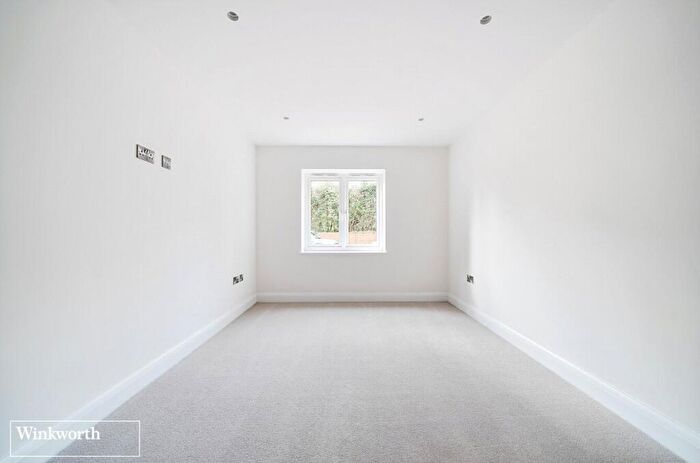 5 Bedroom Detached House For Sale In Frog Lane, Mapledurwell, Hampshire, RG25