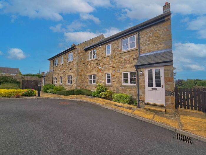 2 Bedroom Flat For Sale In Castle View, Horsley, Newcastle Upon Tyne, NE15