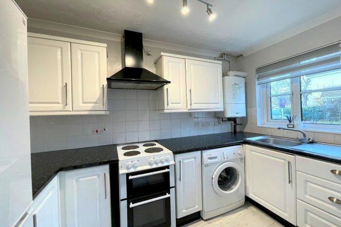2 Bedroom Property To Rent In Campion Close, Romford RM7