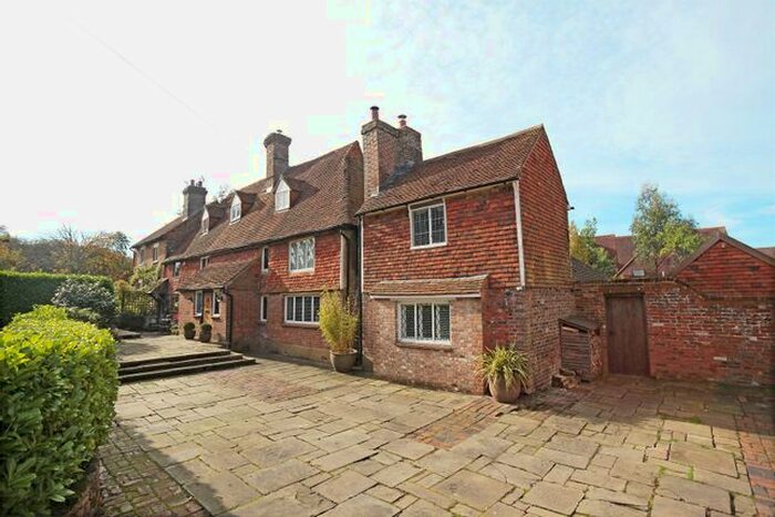 4 Bedroom Semi-Detached House To Rent In Lower Green Road, Tunbridge Wells, Kent, TN4