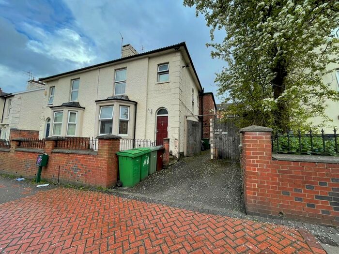 Studio To Rent In Bentinck Road, NG7