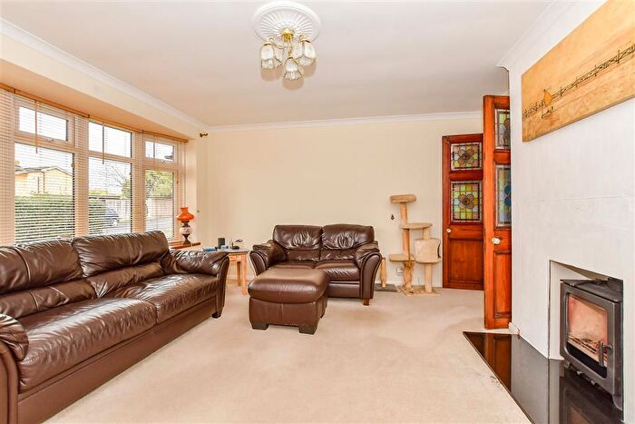 5 Bedroom Semi-detached House For Sale In Fletcher Road, Staplehurst, Tonbridge, Kent, TN12