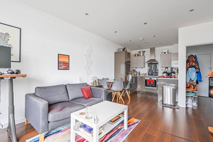 1 Bedroom Flat For Sale In Baillie Apartments, Gallions Reach, London, E16