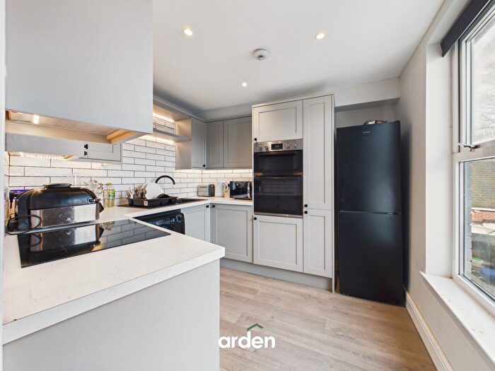 3 Bedroom Flat For Sale In The Strand, Bromsgrove, B61