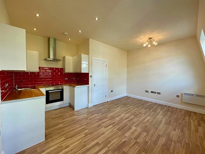 2 Bedroom Apartment To Rent In Fonthill Road, Finsbury Park, N4
