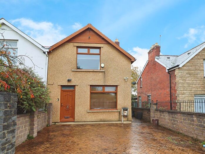 3 Bedroom Detached House For Sale In Brachdy Road, Rumney, Cardiff, CF3