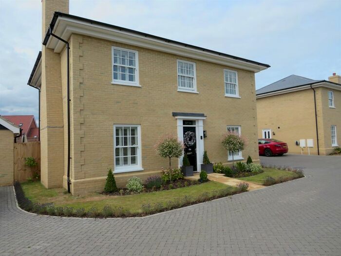 4 Bedroom Detached House For Sale In William Green Way, Blofield, Norwich, NR13