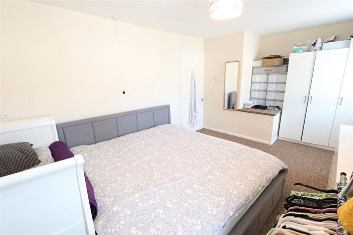 2 Bedroom End Of Terrace House To Rent In Cotesmore Road, Hemel Hempstead, HP1
