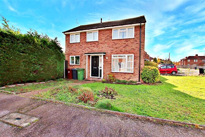 3 Bedroom End Terrace House For Sale In Kenilworth Close, Borehamwood, WD6